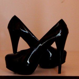 Gabriella Rocha Black Patent Carla Shoes Platform Heels NIB Size 6.5 M $80